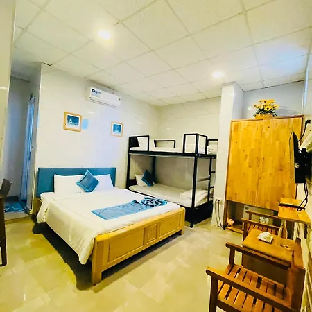 Shark Hostel-3